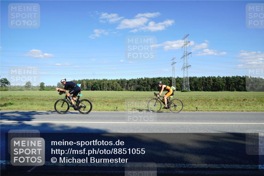 07.09.2025 - 19. Norderstedt Triathlon Michael Burmester http://msf.ph/oto/8851055 07.09.2025 15:38:12 Radfahren 940 meine-sportfotos.de