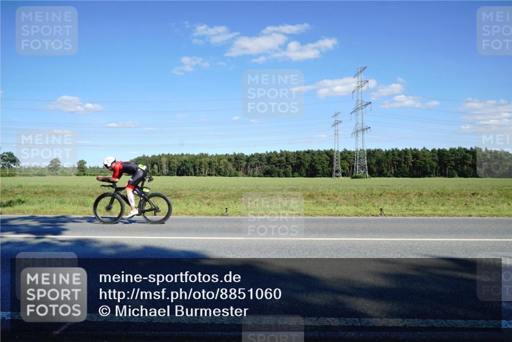 07.09.2025 - 19. Norderstedt Triathlon Michael Burmester http://msf.ph/oto/8851060 07.09.2025 15:38:13 Radfahren  meine-sportfotos.de