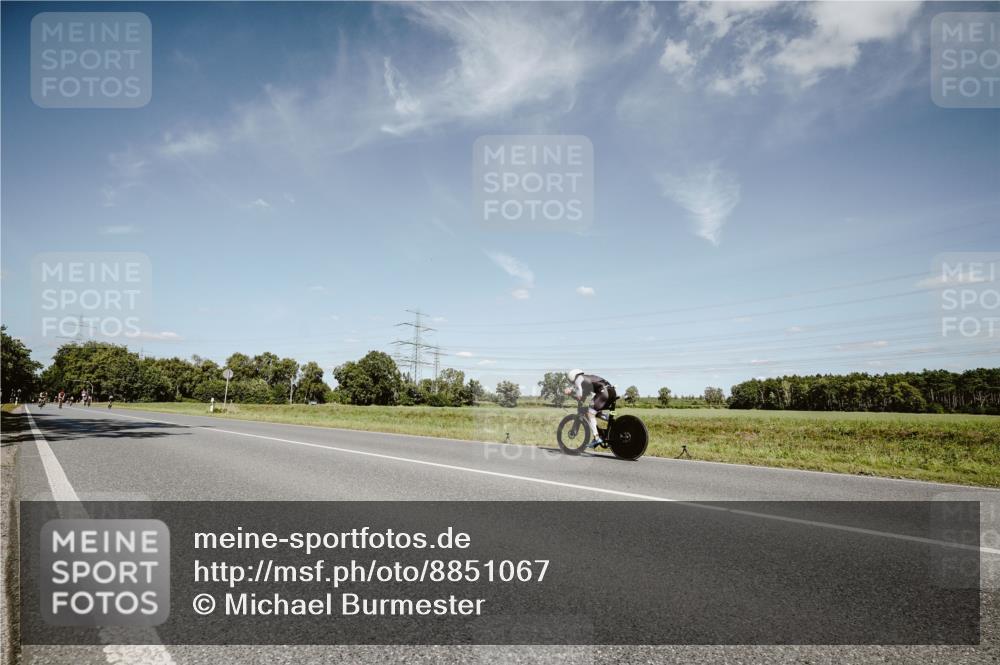 07.09.2025 - 19. Norderstedt Triathlon Michael Burmester http://msf.ph/oto/8851067 07.09.2025 14:21:35 Radfahren  meine-sportfotos.de