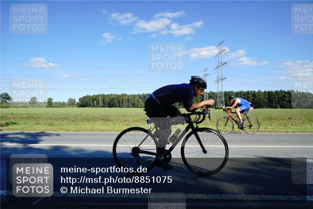 07.09.2025 - 19. Norderstedt Triathlon Michael Burmester http://msf.ph/oto/8851075 07.09.2025 15:38:36 Radfahren 380, 887 meine-sportfotos.de