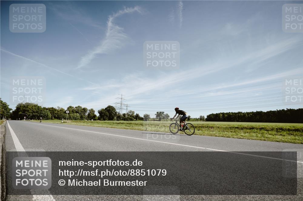 07.09.2025 - 19. Norderstedt Triathlon Michael Burmester http://msf.ph/oto/8851079 07.09.2025 11:15:54 Radfahren 185 meine-sportfotos.de