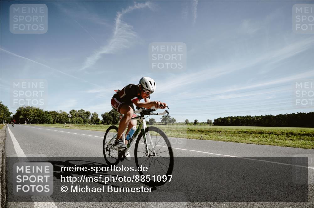 07.09.2025 - 19. Norderstedt Triathlon Michael Burmester http://msf.ph/oto/8851097 07.09.2025 11:16:21 Radfahren 1390 meine-sportfotos.de
