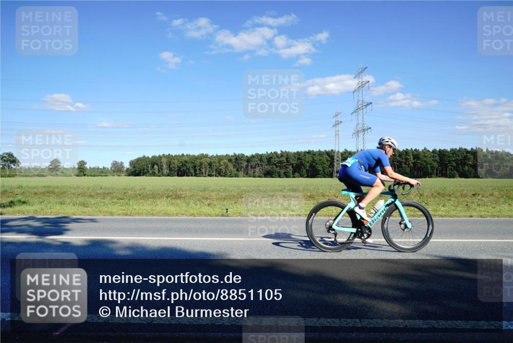 07.09.2025 - 19. Norderstedt Triathlon Michael Burmester http://msf.ph/oto/8851105 07.09.2025 15:38:50 Radfahren 402, 504, 1432, 1454 meine-sportfotos.de