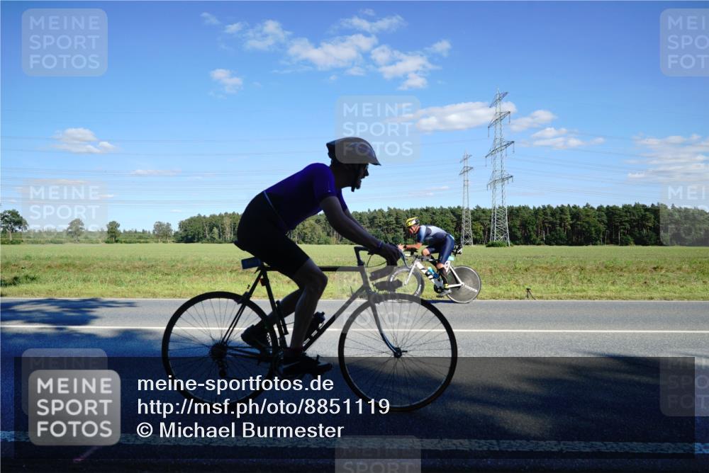 07.09.2025 - 19. Norderstedt Triathlon Michael Burmester http://msf.ph/oto/8851119 07.09.2025 15:39:02 Radfahren 1452 meine-sportfotos.de