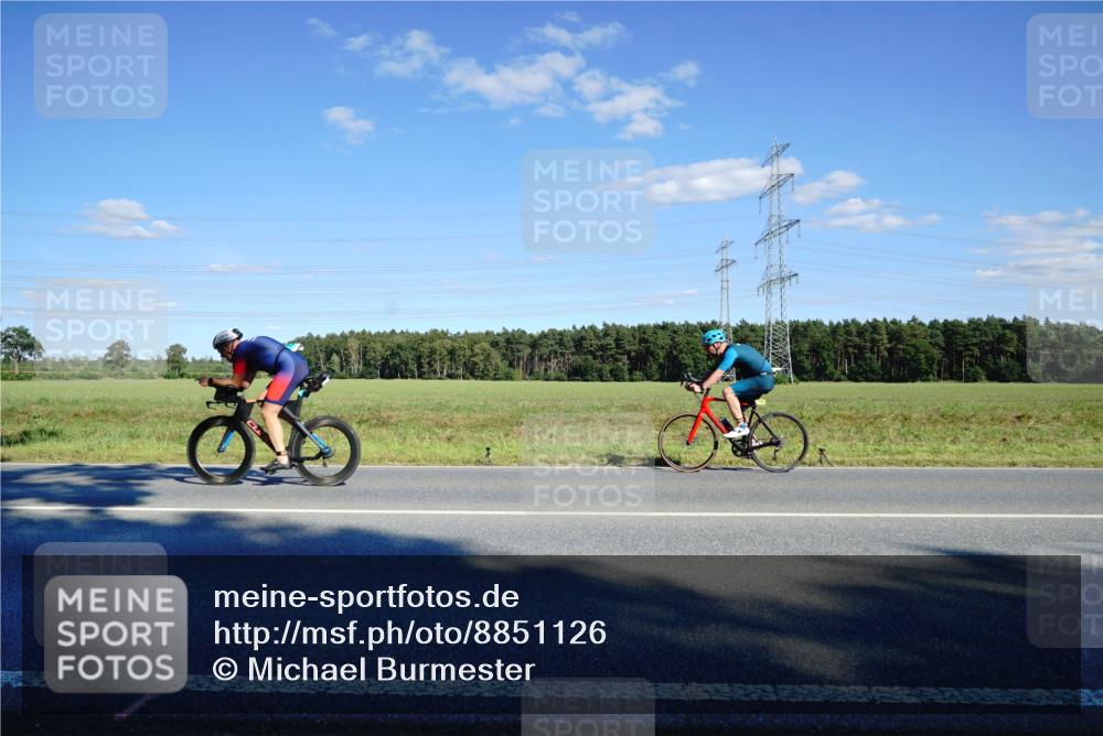 07.09.2025 - 19. Norderstedt Triathlon Michael Burmester http://msf.ph/oto/8851126 07.09.2025 15:39:05 Radfahren 1452 meine-sportfotos.de