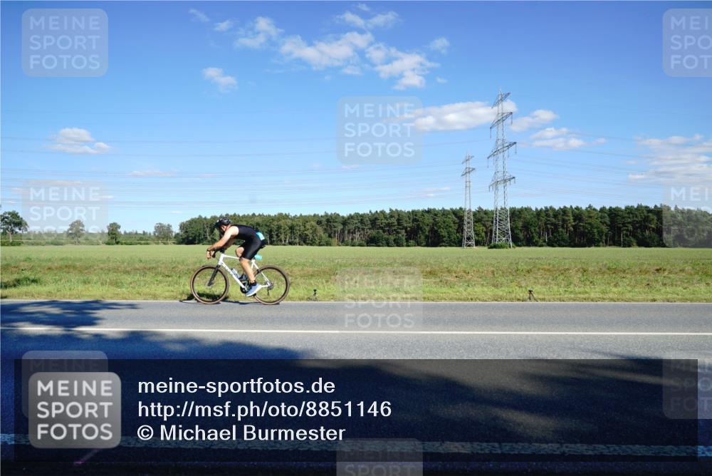 07.09.2025 - 19. Norderstedt Triathlon Michael Burmester http://msf.ph/oto/8851146 07.09.2025 15:39:13 Radfahren 522, 918, 947 meine-sportfotos.de