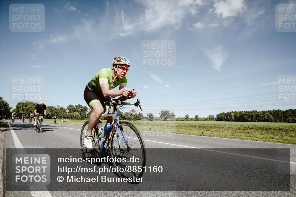 07.09.2025 - 19. Norderstedt Triathlon Michael Burmester http://msf.ph/oto/8851160 07.09.2025 14:22:31 Radfahren 911, 980, 983, 1004, 1025, 1032 meine-sportfotos.de