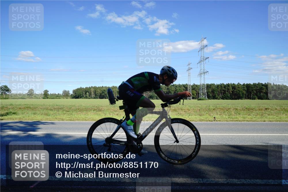 07.09.2025 - 19. Norderstedt Triathlon Michael Burmester http://msf.ph/oto/8851170 07.09.2025 15:39:34 Radfahren 913, 1481 meine-sportfotos.de