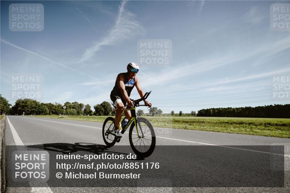 07.09.2025 - 19. Norderstedt Triathlon Michael Burmester http://msf.ph/oto/8851176 07.09.2025 11:17:38 Radfahren 710 meine-sportfotos.de