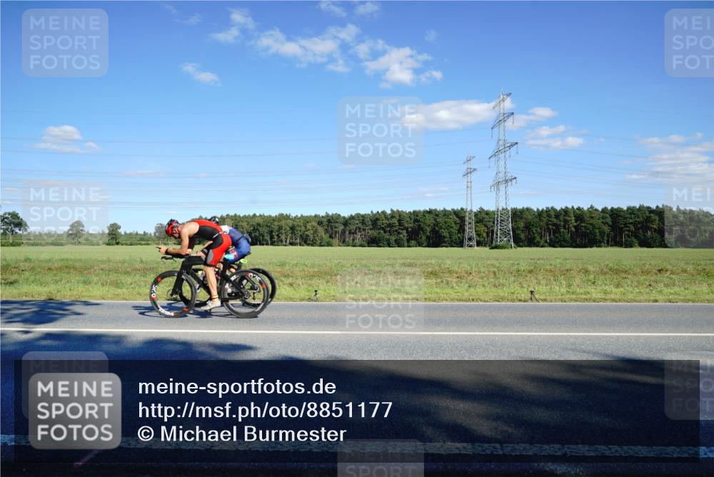 07.09.2025 - 19. Norderstedt Triathlon Michael Burmester http://msf.ph/oto/8851177 07.09.2025 15:39:41 Radfahren  meine-sportfotos.de