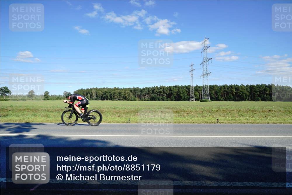 07.09.2025 - 19. Norderstedt Triathlon Michael Burmester http://msf.ph/oto/8851179 07.09.2025 15:39:42 Radfahren  meine-sportfotos.de