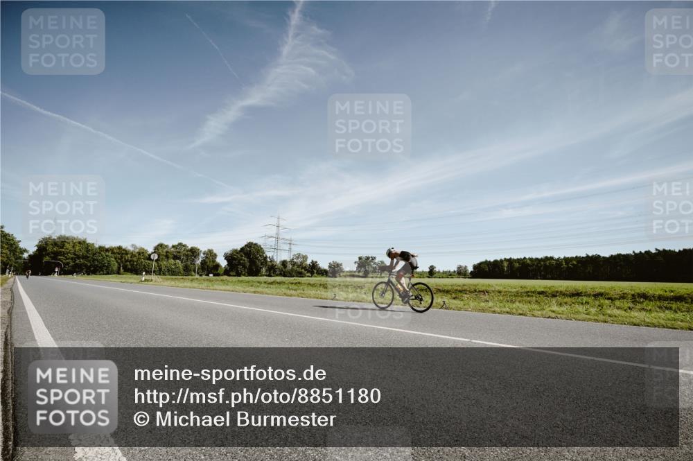07.09.2025 - 19. Norderstedt Triathlon Michael Burmester http://msf.ph/oto/8851180 07.09.2025 11:17:49 Radfahren  meine-sportfotos.de