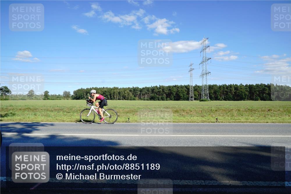 07.09.2025 - 19. Norderstedt Triathlon Michael Burmester http://msf.ph/oto/8851189 07.09.2025 15:39:48 Radfahren 508, 517 meine-sportfotos.de