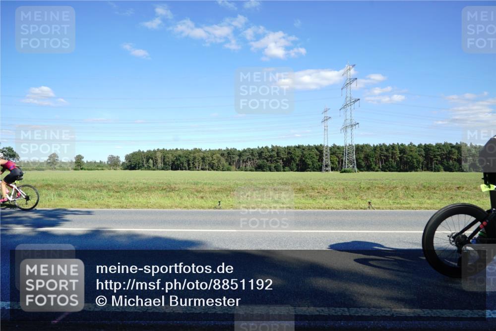 07.09.2025 - 19. Norderstedt Triathlon Michael Burmester http://msf.ph/oto/8851192 07.09.2025 15:39:48 Radfahren 508, 517 meine-sportfotos.de