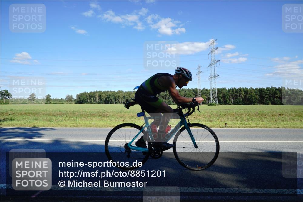 07.09.2025 - 19. Norderstedt Triathlon Michael Burmester http://msf.ph/oto/8851201 07.09.2025 15:40:00 Radfahren 924, 954, 1455, 1464 meine-sportfotos.de