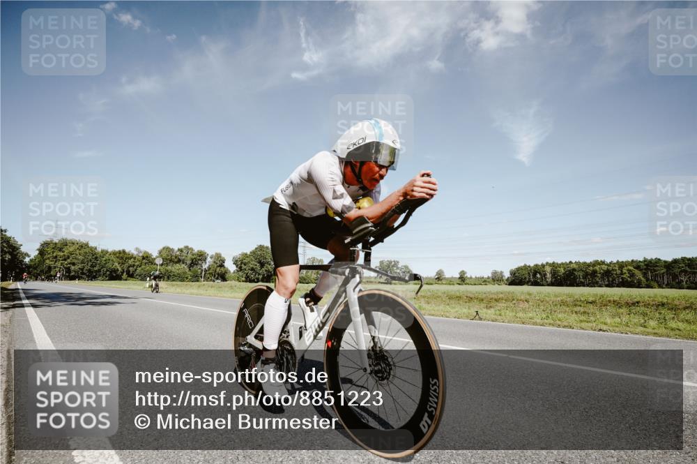 07.09.2025 - 19. Norderstedt Triathlon Michael Burmester http://msf.ph/oto/8851223 07.09.2025 14:23:07 Radfahren 1501 meine-sportfotos.de