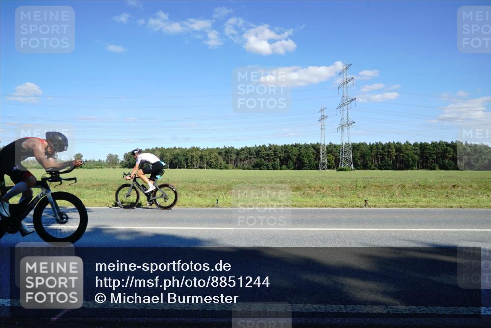 07.09.2025 - 19. Norderstedt Triathlon Michael Burmester http://msf.ph/oto/8851244 07.09.2025 15:40:28 Radfahren 498, 510, 537, 1430, 1522 meine-sportfotos.de