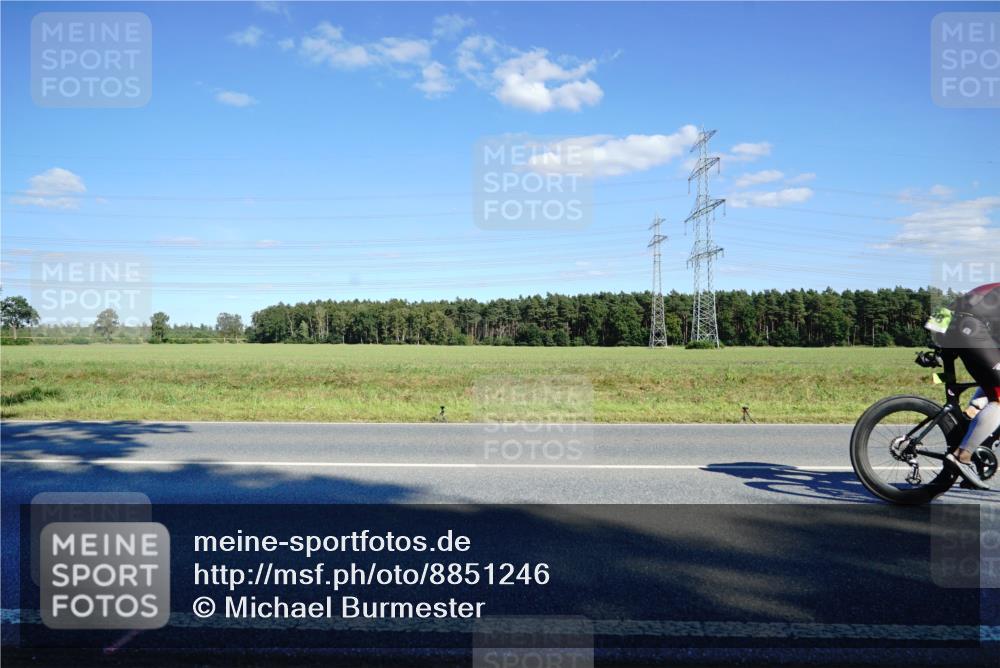 07.09.2025 - 19. Norderstedt Triathlon Michael Burmester http://msf.ph/oto/8851246 07.09.2025 15:40:29 Radfahren 498, 510, 537, 1430, 1522 meine-sportfotos.de