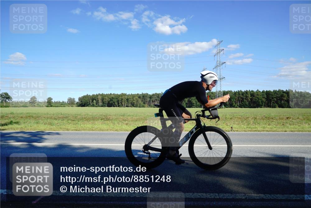 07.09.2025 - 19. Norderstedt Triathlon Michael Burmester http://msf.ph/oto/8851248 07.09.2025 15:40:29 Radfahren 498, 510, 537, 1430, 1522 meine-sportfotos.de