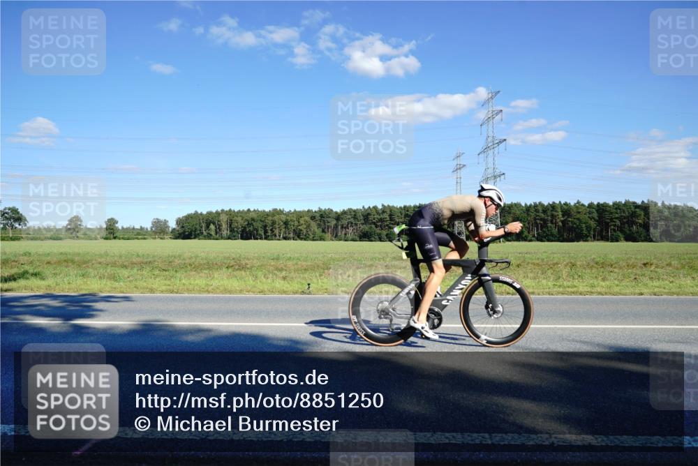 07.09.2025 - 19. Norderstedt Triathlon Michael Burmester http://msf.ph/oto/8851250 07.09.2025 15:40:30 Radfahren 498, 510, 537, 1430, 1522 meine-sportfotos.de