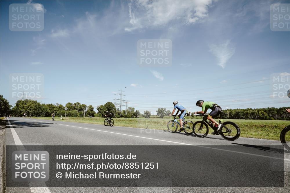 07.09.2025 - 19. Norderstedt Triathlon Michael Burmester http://msf.ph/oto/8851251 07.09.2025 14:23:34 Radfahren  meine-sportfotos.de