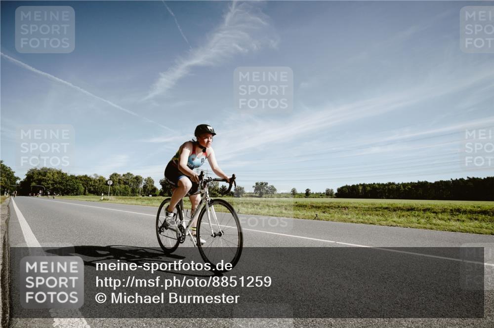 07.09.2025 - 19. Norderstedt Triathlon Michael Burmester http://msf.ph/oto/8851259 07.09.2025 11:19:10 Radfahren 1167 meine-sportfotos.de