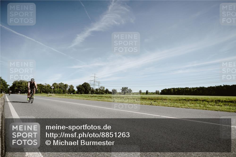 07.09.2025 - 19. Norderstedt Triathlon Michael Burmester http://msf.ph/oto/8851263 07.09.2025 11:19:17 Radfahren 1225 meine-sportfotos.de