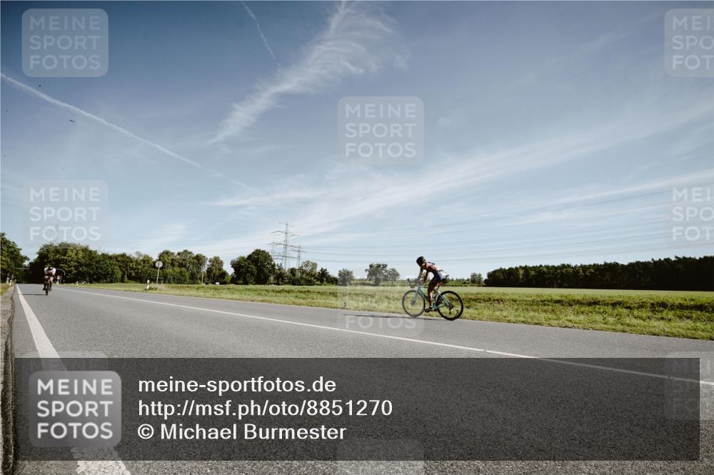 07.09.2025 - 19. Norderstedt Triathlon Michael Burmester http://msf.ph/oto/8851270 07.09.2025 11:19:20 Radfahren 276, 1225 meine-sportfotos.de