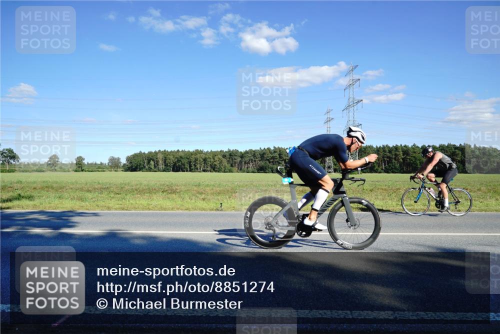 07.09.2025 - 19. Norderstedt Triathlon Michael Burmester http://msf.ph/oto/8851274 07.09.2025 15:40:45 Radfahren 403, 446, 1444 meine-sportfotos.de