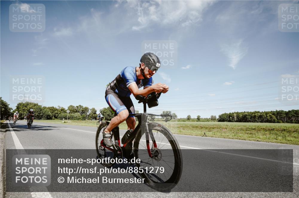 07.09.2025 - 19. Norderstedt Triathlon Michael Burmester http://msf.ph/oto/8851279 07.09.2025 14:24:01 Radfahren 985, 1039, 1431 meine-sportfotos.de