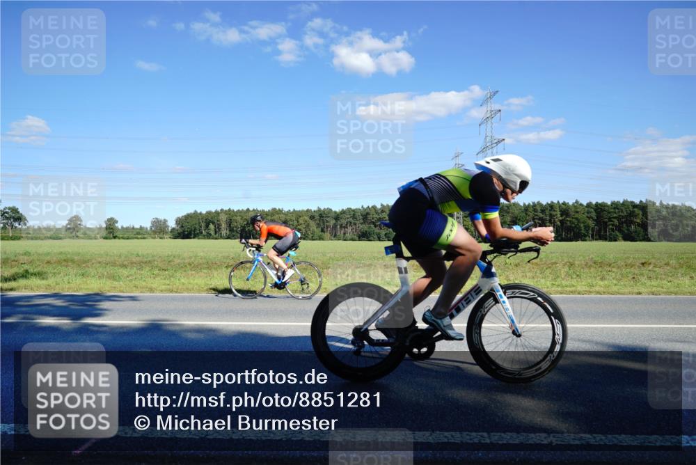 07.09.2025 - 19. Norderstedt Triathlon Michael Burmester http://msf.ph/oto/8851281 07.09.2025 15:40:48 Radfahren 403, 416, 1444 meine-sportfotos.de