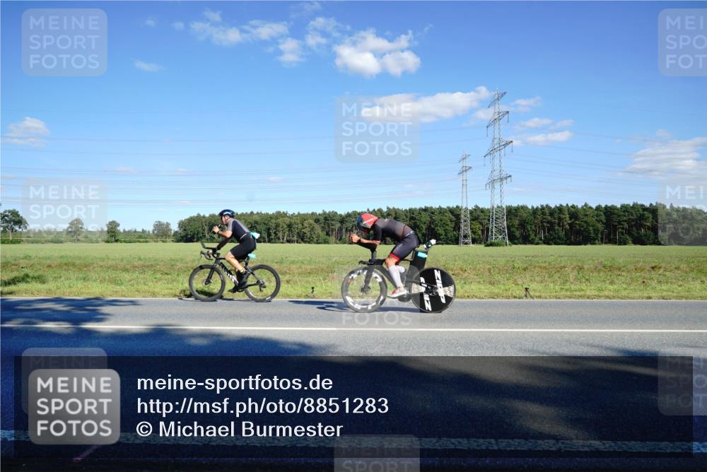 07.09.2025 - 19. Norderstedt Triathlon Michael Burmester http://msf.ph/oto/8851283 07.09.2025 15:40:52 Radfahren 416 meine-sportfotos.de