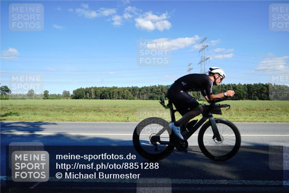 07.09.2025 - 19. Norderstedt Triathlon Michael Burmester http://msf.ph/oto/8851288 07.09.2025 15:40:57 Radfahren 506, 513, 541, 952 meine-sportfotos.de
