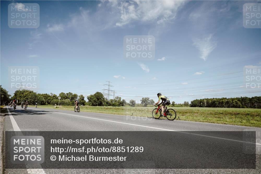07.09.2025 - 19. Norderstedt Triathlon Michael Burmester http://msf.ph/oto/8851289 07.09.2025 14:24:05 Radfahren 965, 970, 985, 1431, 1505 meine-sportfotos.de