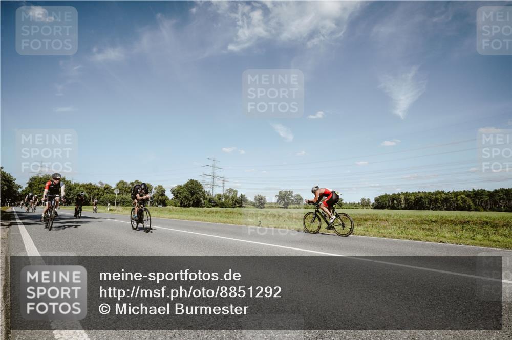 07.09.2025 - 19. Norderstedt Triathlon Michael Burmester http://msf.ph/oto/8851292 07.09.2025 14:24:07 Radfahren 410, 965, 970, 996, 1431, 1505 meine-sportfotos.de