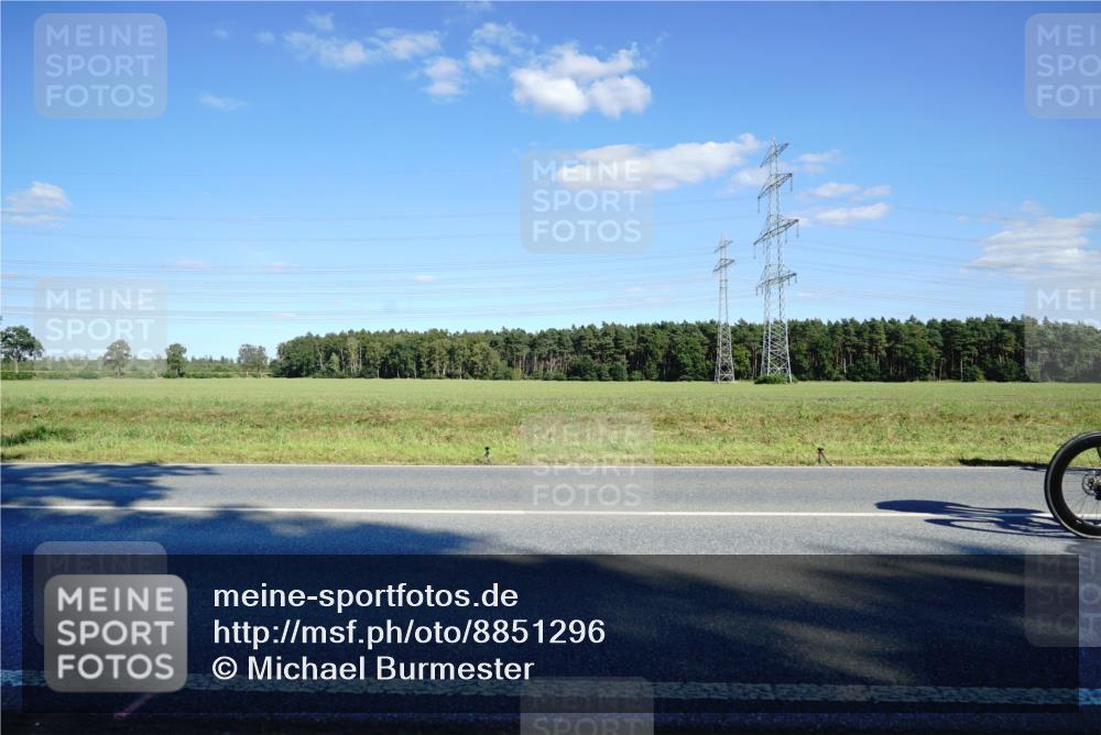 07.09.2025 - 19. Norderstedt Triathlon Michael Burmester http://msf.ph/oto/8851296 07.09.2025 15:40:59 Radfahren 448, 506, 513, 541, 952 meine-sportfotos.de