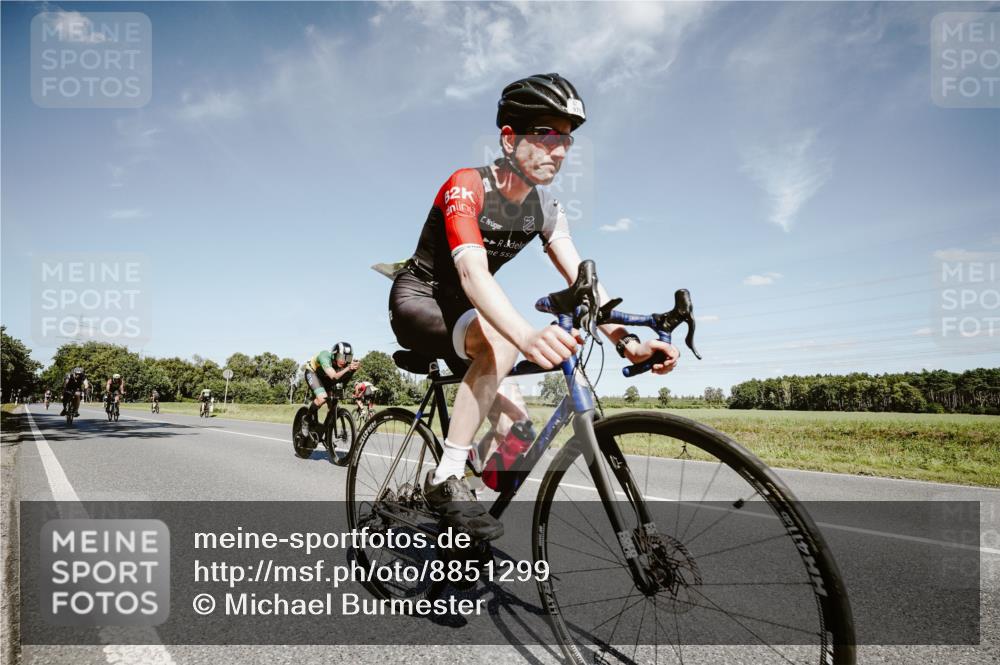 07.09.2025 - 19. Norderstedt Triathlon Michael Burmester http://msf.ph/oto/8851299 07.09.2025 14:24:08 Radfahren 410, 965, 970, 996, 1018, 1505 meine-sportfotos.de