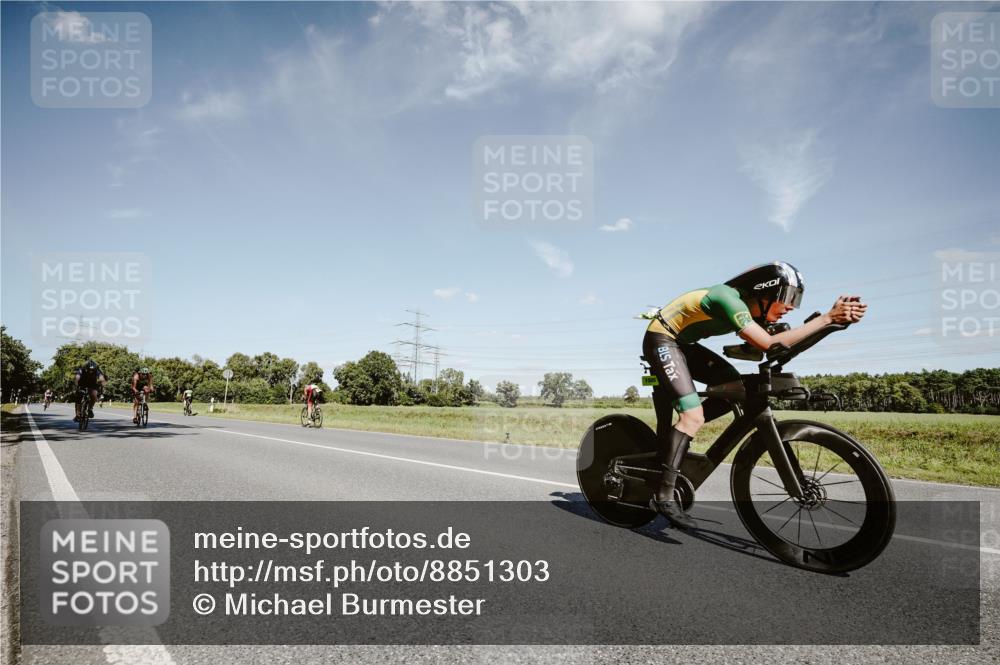 07.09.2025 - 19. Norderstedt Triathlon Michael Burmester http://msf.ph/oto/8851303 07.09.2025 14:24:08 Radfahren 410, 965, 970, 996, 1018, 1505 meine-sportfotos.de