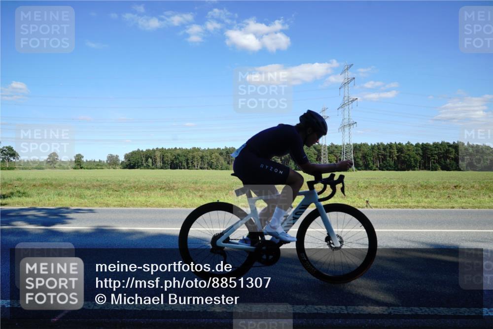 07.09.2025 - 19. Norderstedt Triathlon Michael Burmester http://msf.ph/oto/8851307 07.09.2025 15:41:06 Radfahren 539, 942 meine-sportfotos.de