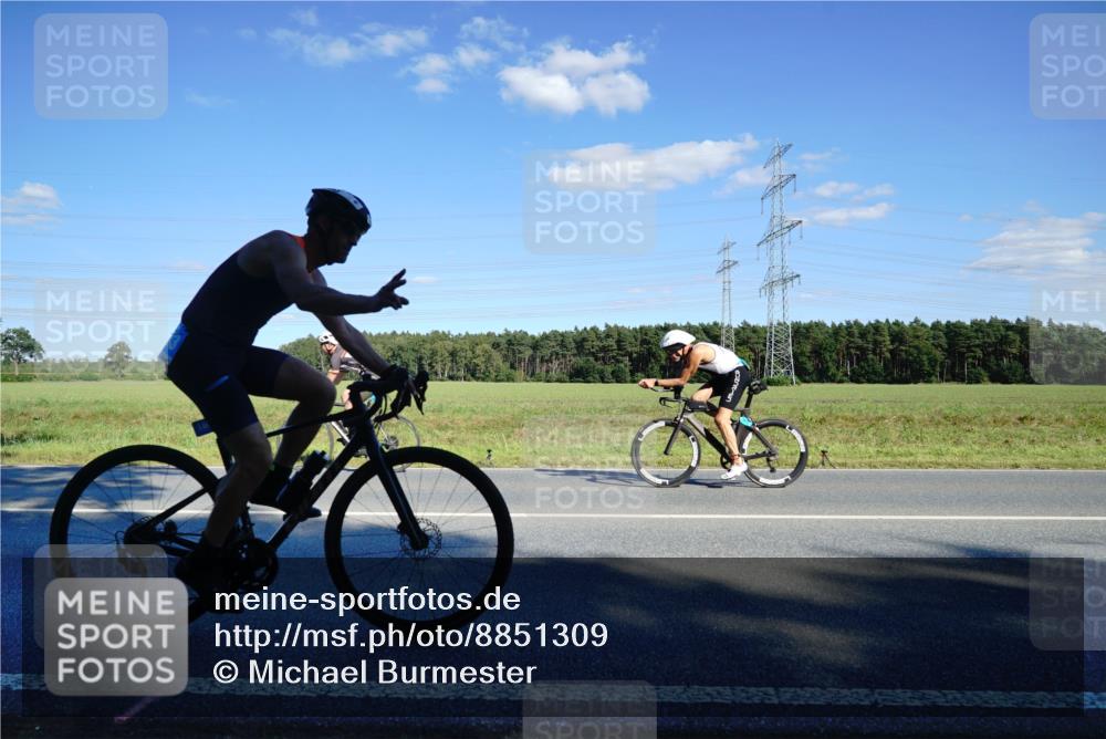 07.09.2025 - 19. Norderstedt Triathlon Michael Burmester http://msf.ph/oto/8851309 07.09.2025 15:41:10 Radfahren 527, 1443 meine-sportfotos.de