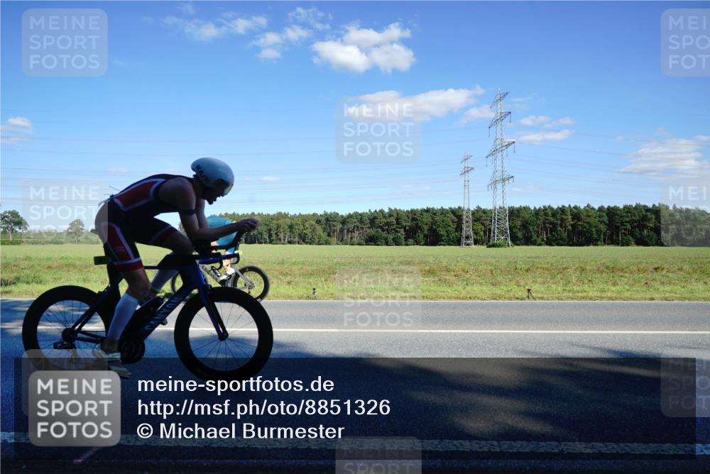 07.09.2025 - 19. Norderstedt Triathlon Michael Burmester http://msf.ph/oto/8851326 07.09.2025 15:41:20 Radfahren 362, 396, 550, 864, 1413 meine-sportfotos.de