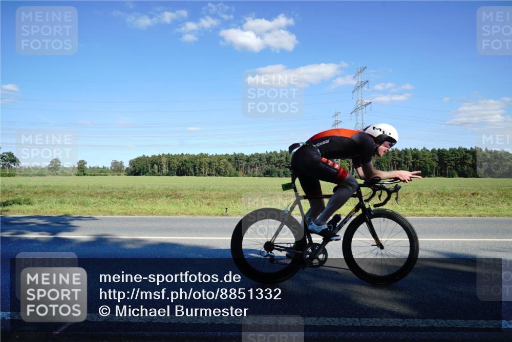 07.09.2025 - 19. Norderstedt Triathlon Michael Burmester http://msf.ph/oto/8851332 07.09.2025 15:41:29 Radfahren 523 meine-sportfotos.de