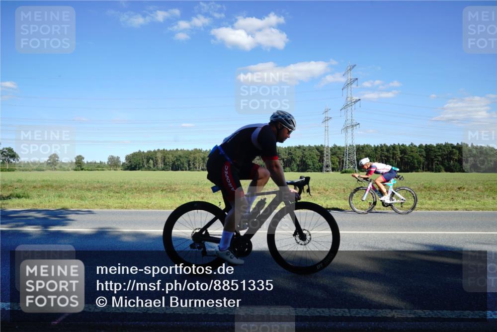 07.09.2025 - 19. Norderstedt Triathlon Michael Burmester http://msf.ph/oto/8851335 07.09.2025 15:41:32 Radfahren 523, 538, 931 meine-sportfotos.de