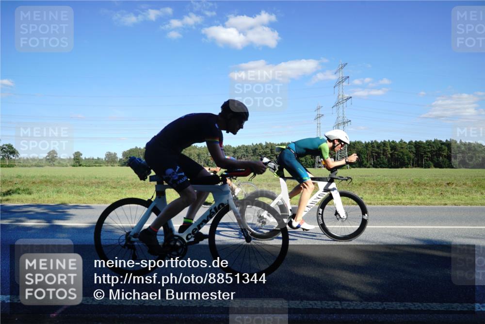 07.09.2025 - 19. Norderstedt Triathlon Michael Burmester http://msf.ph/oto/8851344 07.09.2025 15:41:38 Radfahren 528, 1409, 1545 meine-sportfotos.de