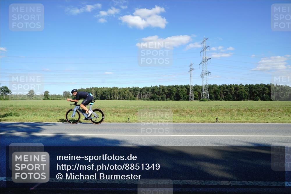 07.09.2025 - 19. Norderstedt Triathlon Michael Burmester http://msf.ph/oto/8851349 07.09.2025 15:41:44 Radfahren 431 meine-sportfotos.de