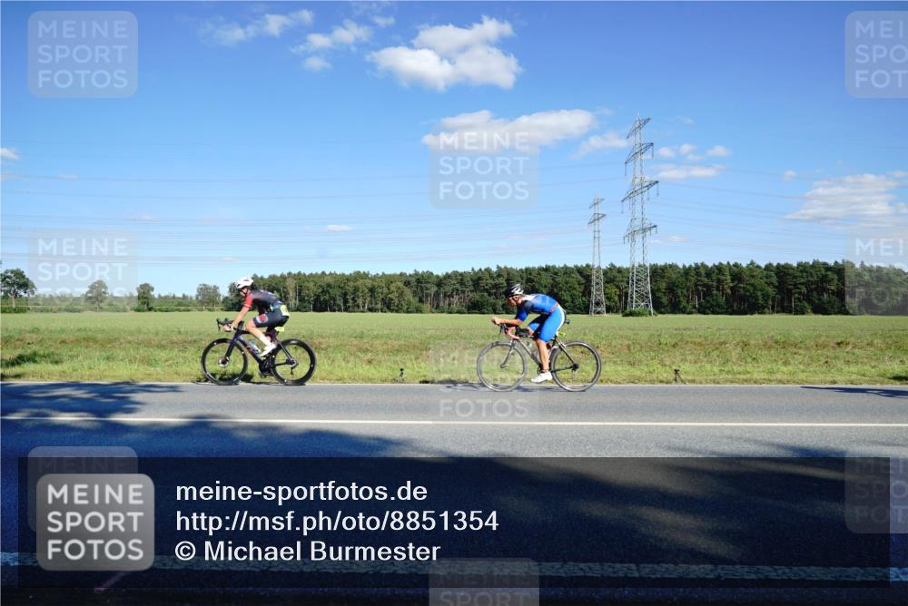 07.09.2025 - 19. Norderstedt Triathlon Michael Burmester http://msf.ph/oto/8851354 07.09.2025 15:41:47 Radfahren 431, 956, 1435 meine-sportfotos.de