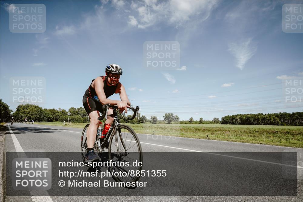 07.09.2025 - 19. Norderstedt Triathlon Michael Burmester http://msf.ph/oto/8851355 07.09.2025 14:24:28 Radfahren 363, 978 meine-sportfotos.de