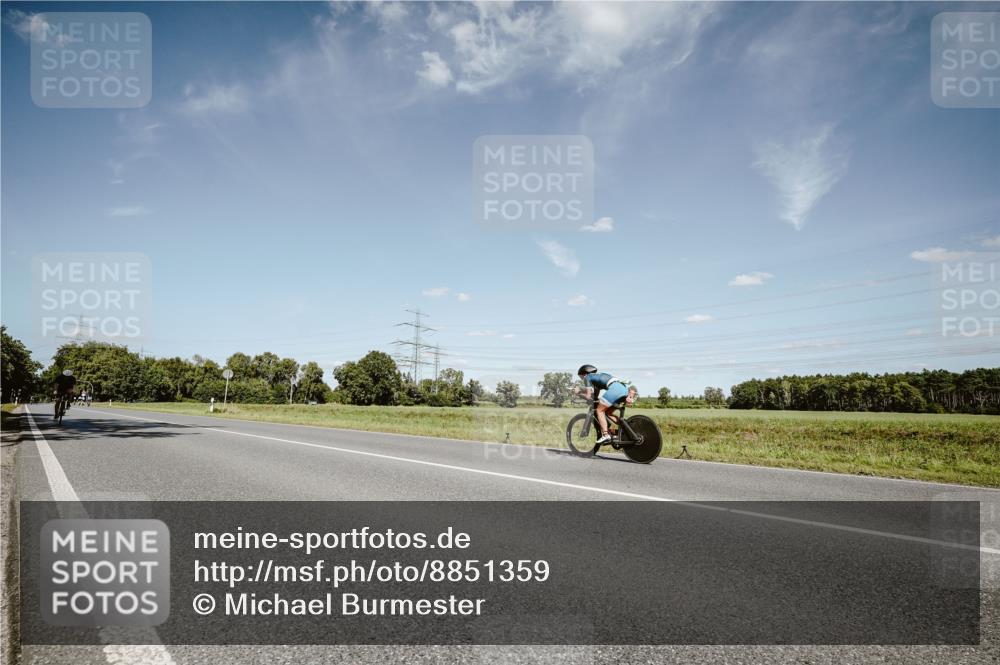 07.09.2025 - 19. Norderstedt Triathlon Michael Burmester http://msf.ph/oto/8851359 07.09.2025 14:24:30 Radfahren 363, 1406 meine-sportfotos.de