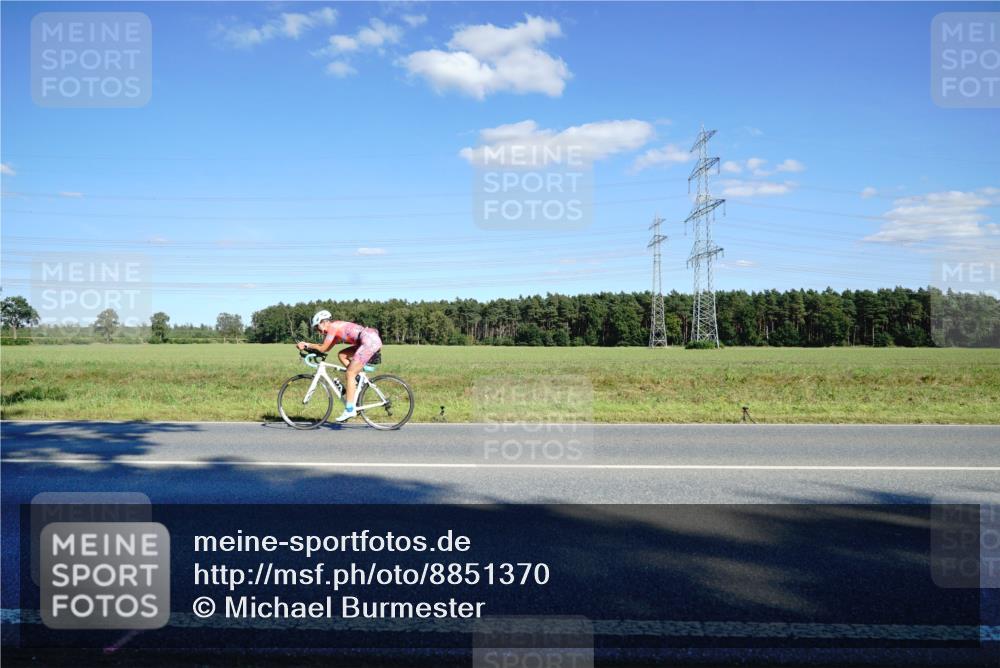 07.09.2025 - 19. Norderstedt Triathlon Michael Burmester http://msf.ph/oto/8851370 07.09.2025 15:41:54 Radfahren 365, 432, 465, 487, 499, 870, 871, 878, 889 meine-sportfotos.de