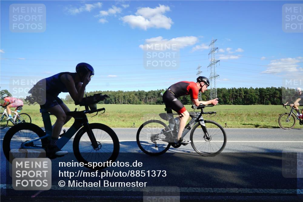 07.09.2025 - 19. Norderstedt Triathlon Michael Burmester http://msf.ph/oto/8851373 07.09.2025 15:41:54 Radfahren 365, 432, 465, 487, 499, 870, 871, 878, 889 meine-sportfotos.de